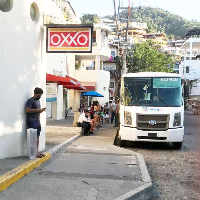 Bus to Boca de Tomatlán.